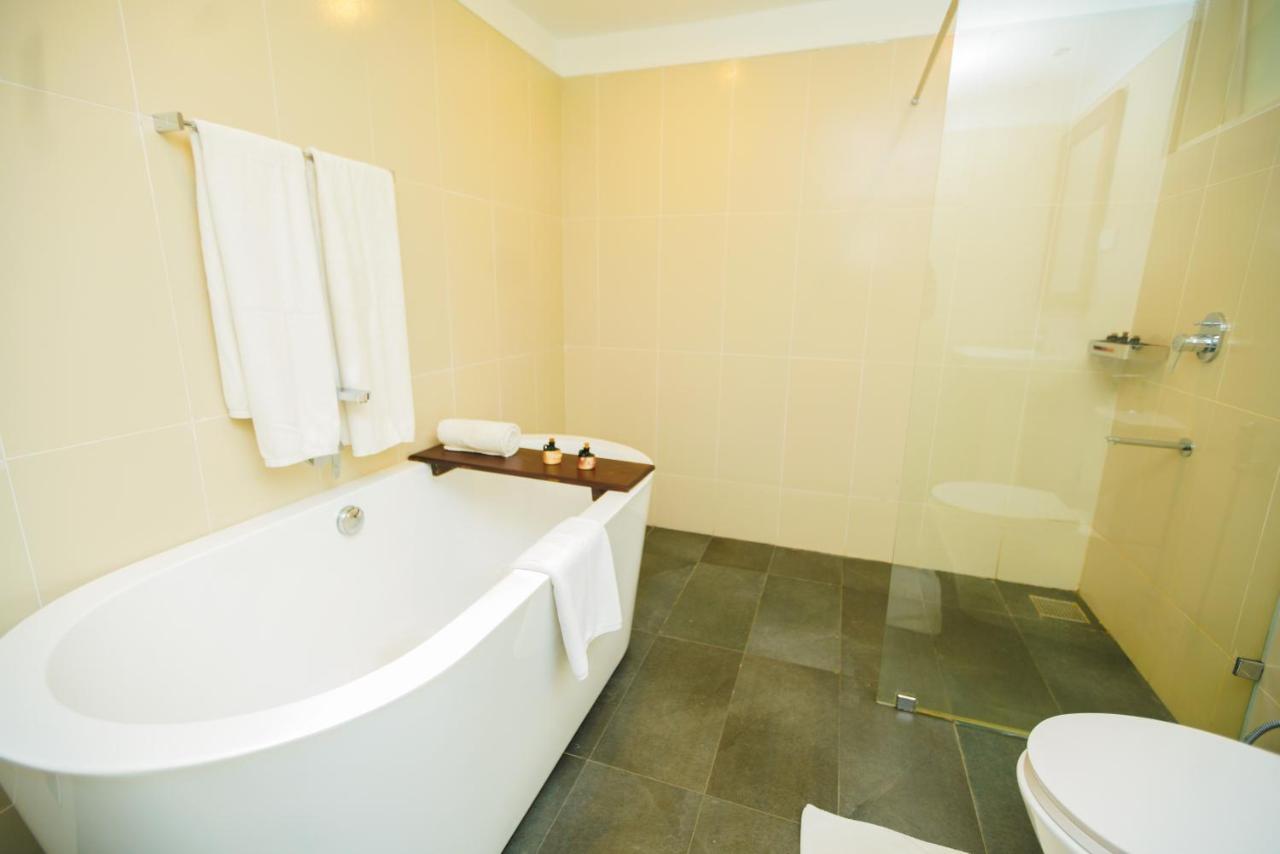 Villa Le Maas Tota Koslanda エクステリア 写真